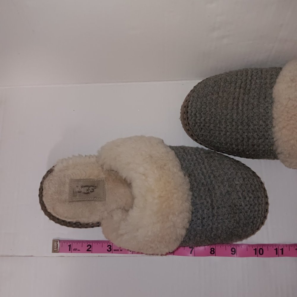 UGG WOMAN SLIDE ON COZY SLIPPERS - Picture 8 of 8